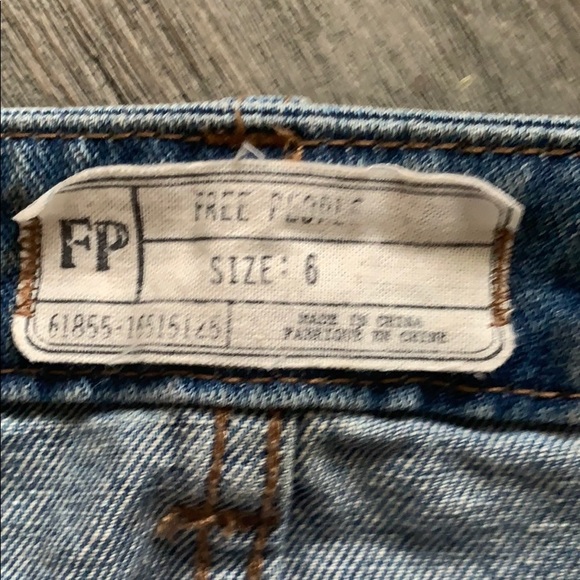 FREE PEOPLE distressed jean skirt - Picture 4 of 5